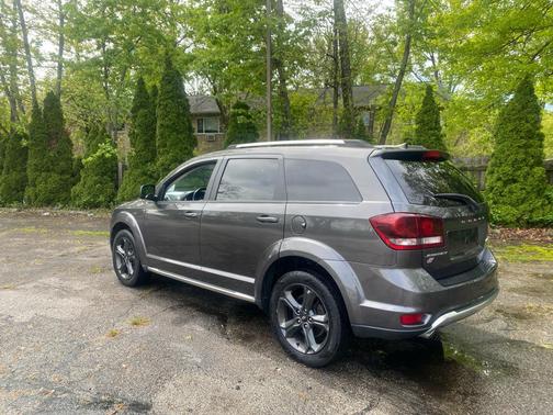 GREY 2018 Dodge Journey Crossroad