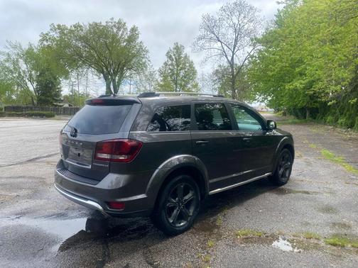 GREY 2018 Dodge Journey Crossroad