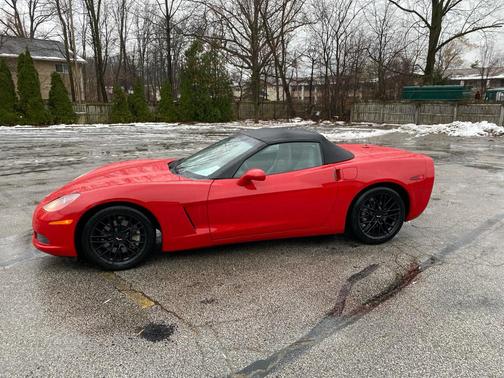 2005 Chevrolet Corvette Base