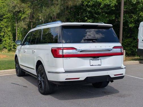 White 2020 Lincoln Navigator L Reserve