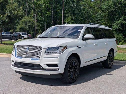 White 2020 Lincoln Navigator L Reserve
