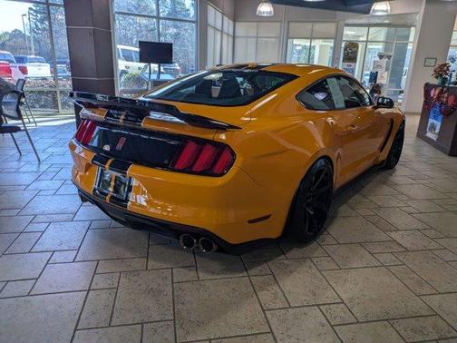 2018 Ford Shelby GT350 Base