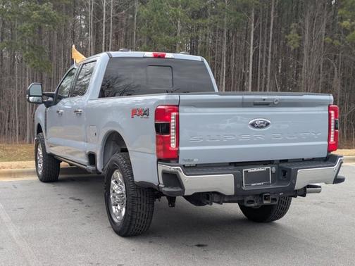 2024 Ford F-350 LARIAT SUPER DUTY