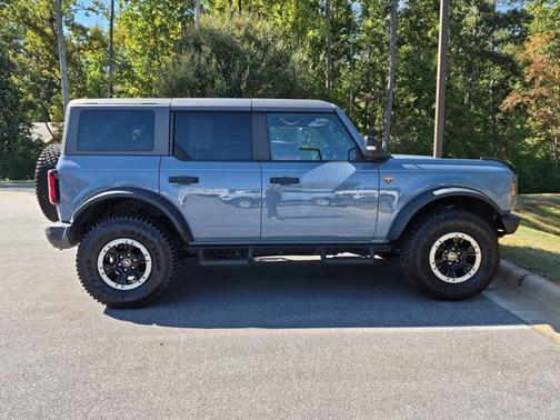 AZURE GRAY MET TRI-COAT 2024 Ford Bronco BADLANDS