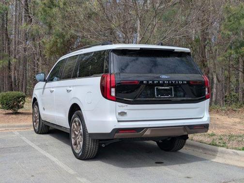 Star White 2026 Ford Expedition King Ranch
