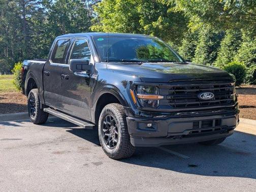Agate Black Metallic 2026 Ford F-150 XLT