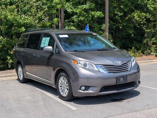 Predawn Gray Mica 2017 Toyota Sienna XLE Premium