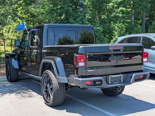 Black Clearcoat 2024 Jeep Gladiator Nighthawk