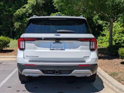 Star White 2026 Ford Explorer Platinum