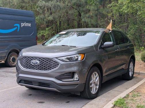 Gray Metallic 2023 Ford Edge SEL