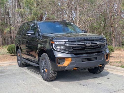 Agate Black Metallic 2026 Ford Expedition Tremor