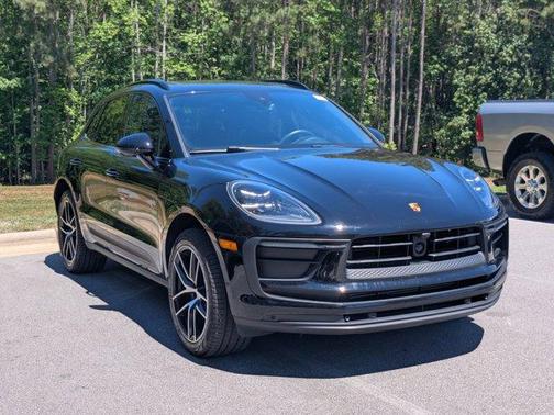 Jet Black Metallic 2023 Porsche Macan