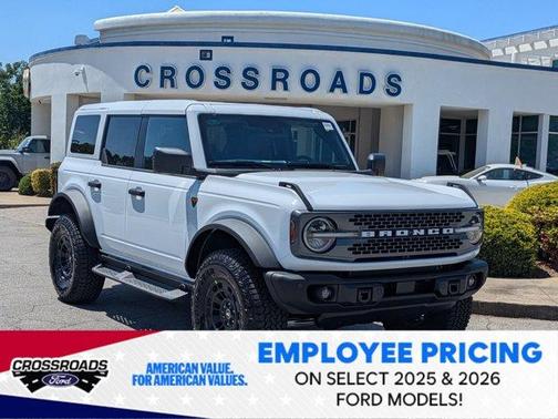 Oxford White 2026 Ford Bronco Badlands