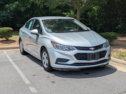 Silver Ice Metallic 2018 Chevrolet Cruze LS