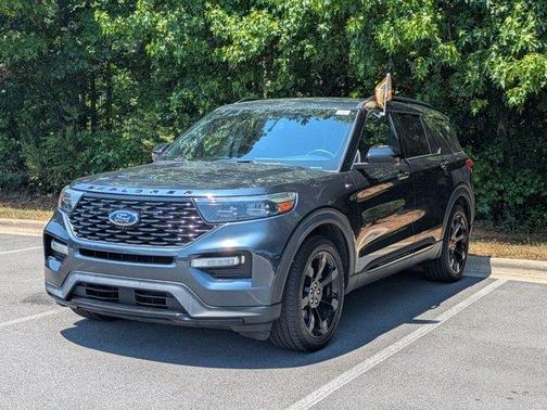 Blue Metallic 2022 Ford Explorer ST-Line