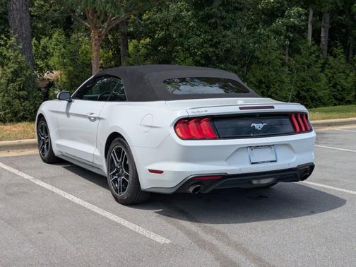 2022 Ford Mustang ECOBOOST PREMIUM