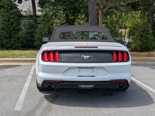 2022 Ford Mustang ECOBOOST PREMIUM