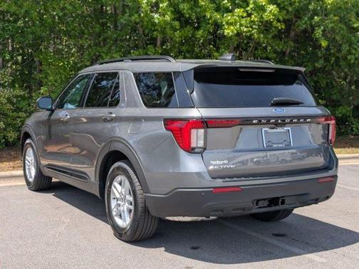 Carbonized Gray Metallic 2026 Ford Explorer Active