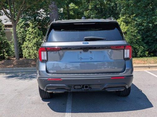 Carbonized Gray Metallic 2026 Ford Explorer ST-Line