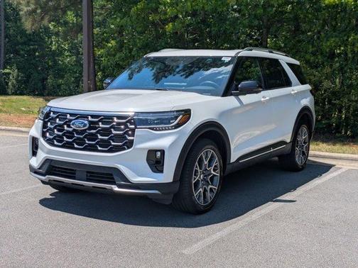 White Metallic 2025 Ford Explorer Platinum