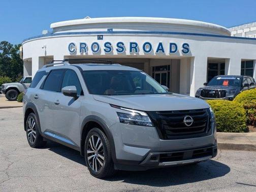 Boulder Gray Pe 2024 Nissan Pathfinder Platinum