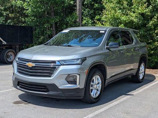 Sterling Gray Metallic 2023 Chevrolet Traverse LS