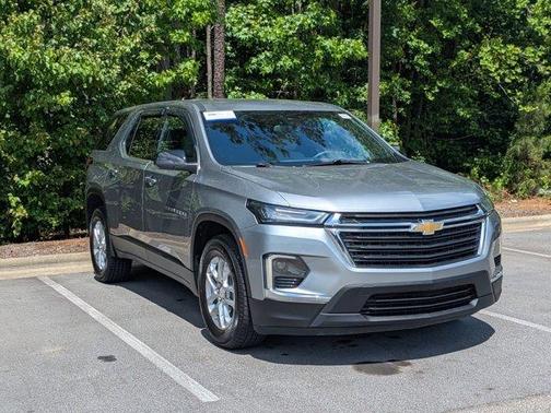 Sterling Gray Metallic 2023 Chevrolet Traverse LS