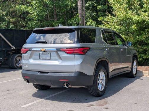 Sterling Gray Metallic 2023 Chevrolet Traverse LS