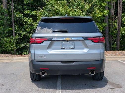 Sterling Gray Metallic 2023 Chevrolet Traverse LS
