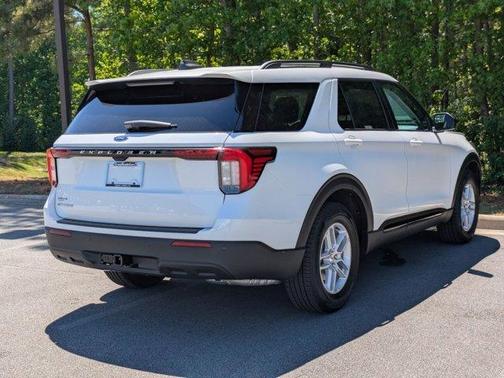 Star White 2026 Ford Explorer Active