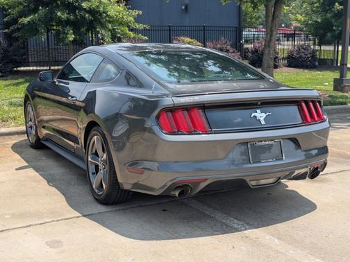 2016 Ford Mustang V6