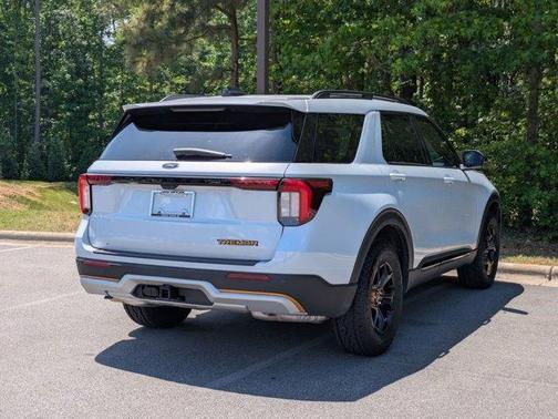 Space White Metallic 2026 Ford Explorer Tremor