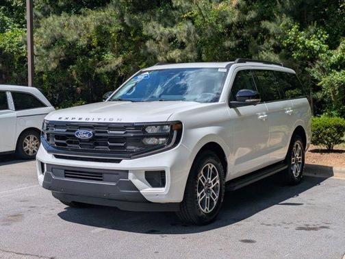 Star White 2026 Ford Expedition Active