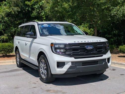 Star White 2026 Ford Expedition Active