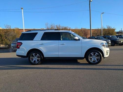 Oxford White 2024 Ford Expedition Limited