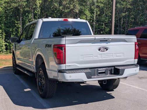 Avalanche 2026 Ford F-150 XLT