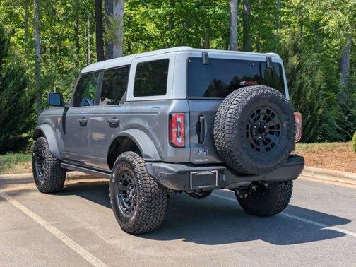 Carbonized Gray Metallic 2026 Ford Bronco Badlands
