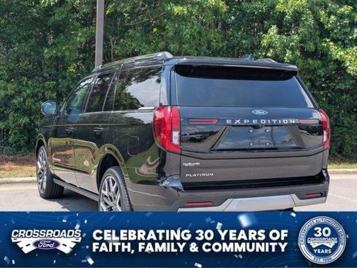 Agate Black Metallic 2026 Ford Expedition Platinum