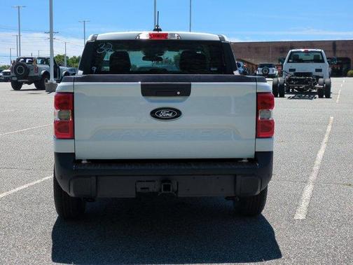 Oxford White 2026 Ford Maverick XLT