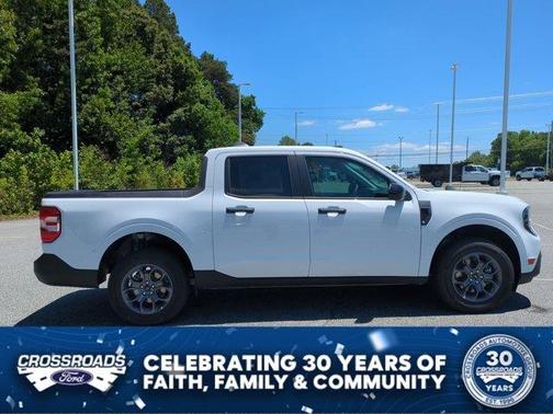 Oxford White 2026 Ford Maverick XLT