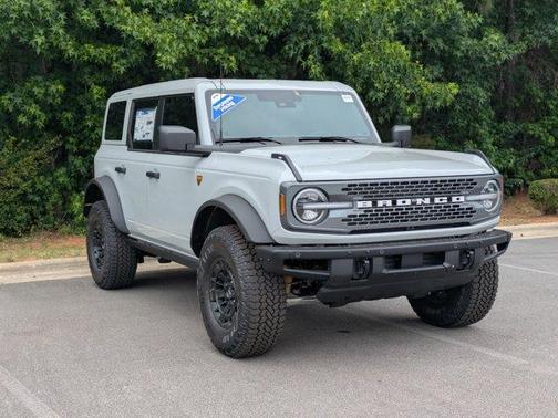 Avalanche Gray 2026 Ford Bronco Badlands