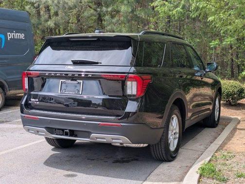 Agate Black Metallic 2026 Ford Explorer Active