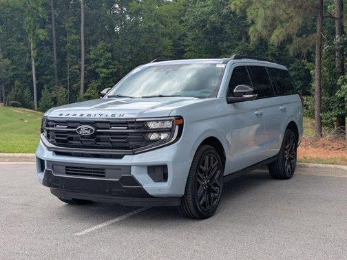 Glacier Gray Metallic 2026 Ford Expedition Platinum