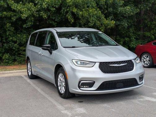 Silver Mist Clearcoat 2024 Chrysler Pacifica Touring-L
