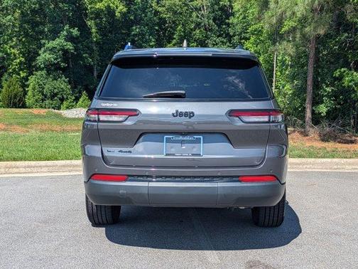 Metallic 2023 Jeep Grand Cherokee L Laredo