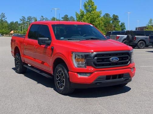 Race Red 2022 Ford F-150 XLT
