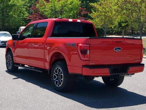 Race Red 2022 Ford F-150 XLT