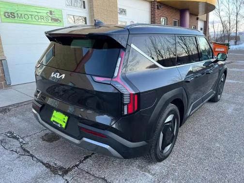 2024 Kia EV9 Wind