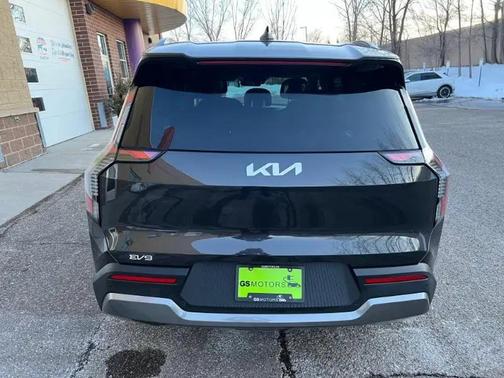 2024 Kia EV9 Wind