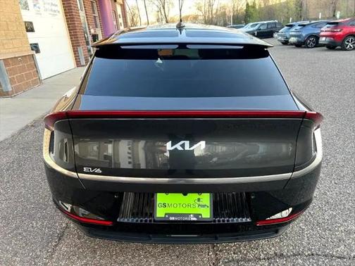 2022 Kia EV6 Wind